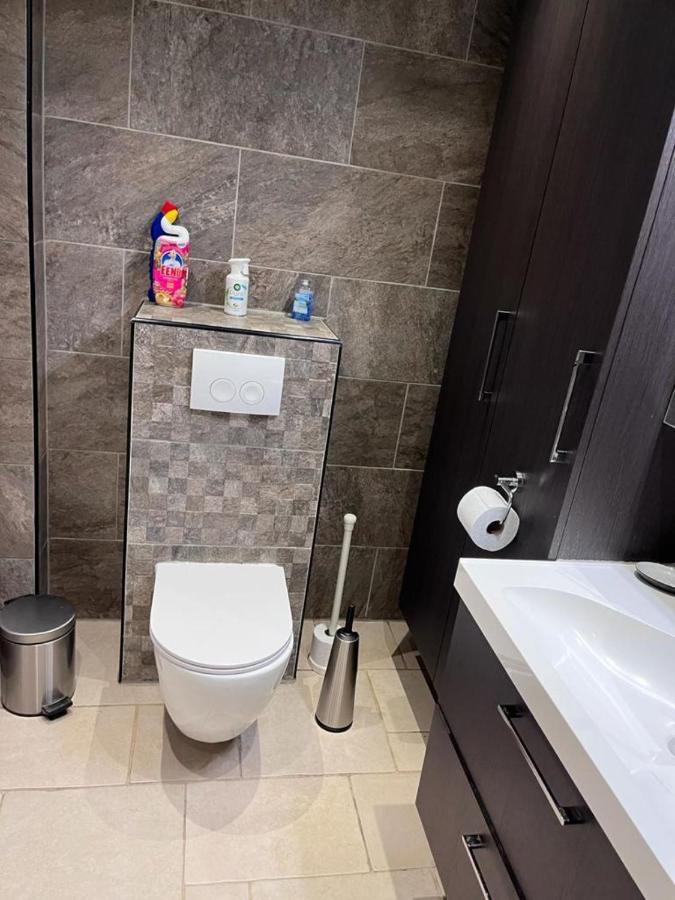 Comfortabele Woning Met Omheinde Tuin Aan Water Voor 12 P Остбург Экстерьер фото